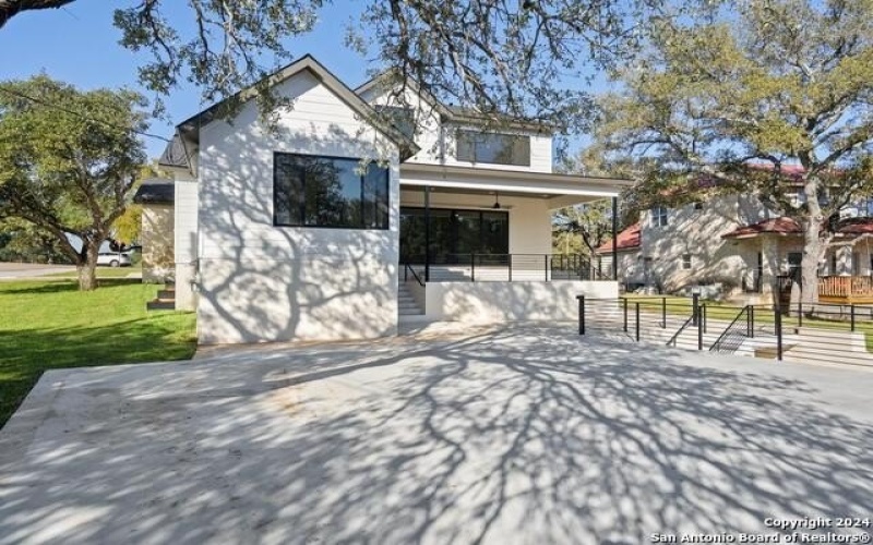 300 Deer Dr., Sunrise Beach, TX 78643, 5 Bedrooms Bedrooms, ,5 BathroomsBathrooms,Residential,For Sale,300 Deer Dr.,1825228