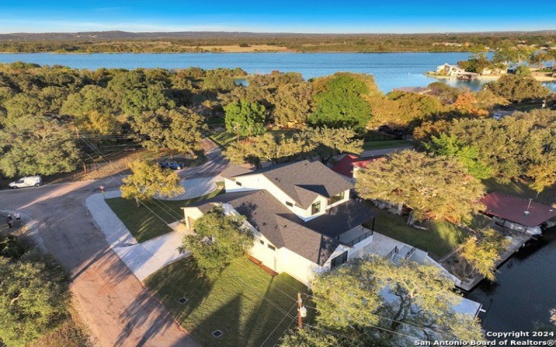 300 Deer Dr., Sunrise Beach, TX 78643, 5 Bedrooms Bedrooms, ,5 BathroomsBathrooms,Residential,For Sale,300 Deer Dr.,1825228