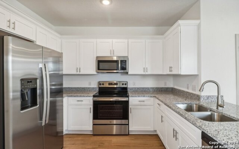 7604 Magnolia Village, San Antonio, TX 78252, ,5 BathroomsBathrooms,Residential Multi Family,For Sale,7604 Magnolia Village,1825700