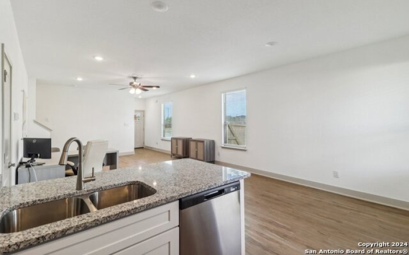 7604 Magnolia Village, San Antonio, TX 78252, ,5 BathroomsBathrooms,Residential Multi Family,For Sale,7604 Magnolia Village,1825700
