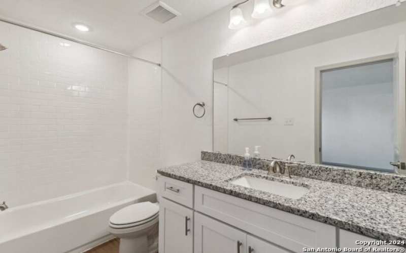 7604 Magnolia Village, San Antonio, TX 78252, ,5 BathroomsBathrooms,Residential Multi Family,For Sale,7604 Magnolia Village,1825700