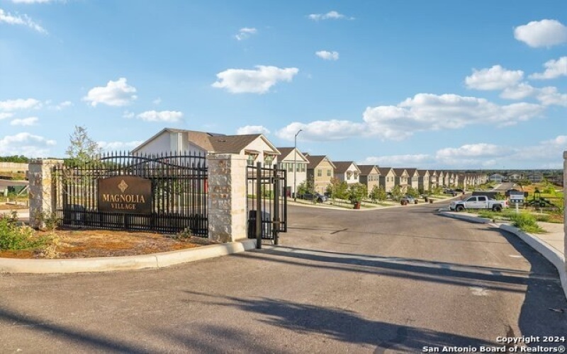 7604 Magnolia Village, San Antonio, TX 78252, ,5 BathroomsBathrooms,Residential Multi Family,For Sale,7604 Magnolia Village,1825700