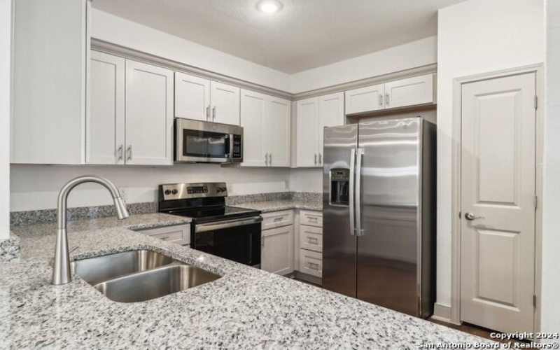 7604 Magnolia Village, San Antonio, TX 78252, ,5 BathroomsBathrooms,Residential Multi Family,For Sale,7604 Magnolia Village,1825700
