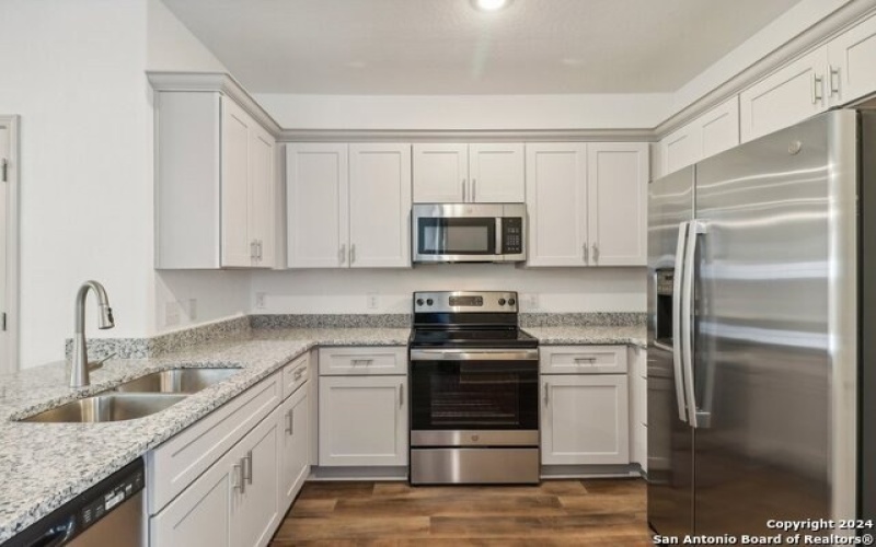 7604 Magnolia Village, San Antonio, TX 78252, ,5 BathroomsBathrooms,Residential Multi Family,For Sale,7604 Magnolia Village,1825700