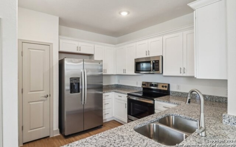 7604 Magnolia Village, San Antonio, TX 78252, ,5 BathroomsBathrooms,Residential Multi Family,For Sale,7604 Magnolia Village,1825700
