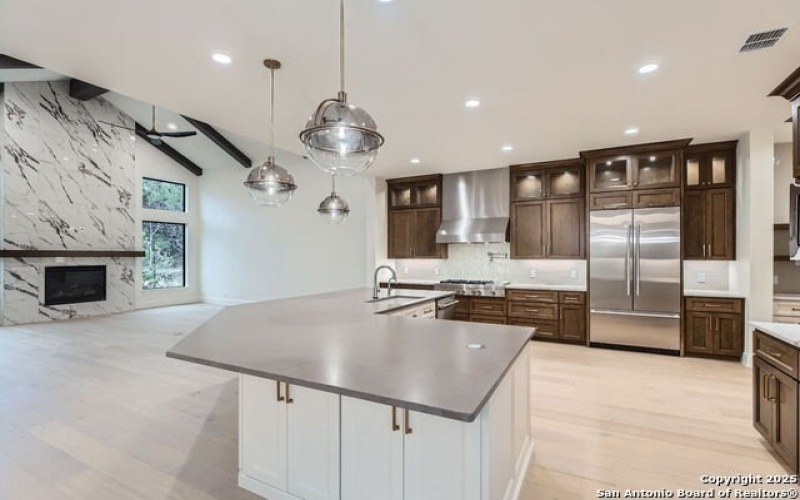 7026 Bluff Run, San Antonio, TX 78257, 4 Habitaciones Habitaciones , ,5 BañosBaños,Residential,En Venta,7026 Bluff Run,1826589