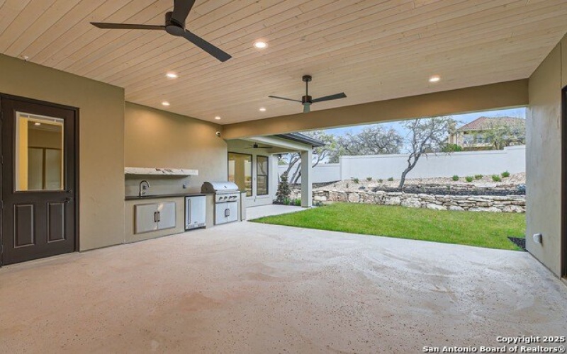 7026 Bluff Run, San Antonio, TX 78257, 4 Habitaciones Habitaciones , ,5 BañosBaños,Residential,En Venta,7026 Bluff Run,1826589