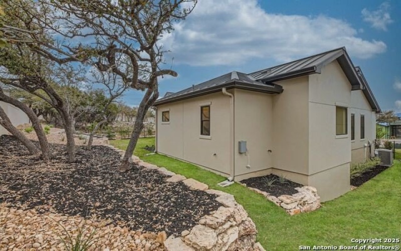 7026 Bluff Run, San Antonio, TX 78257, 4 Habitaciones Habitaciones , ,5 BañosBaños,Residential,En Venta,7026 Bluff Run,1826589
