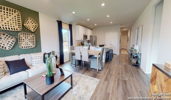 211 Short Cake Alley, San Antonio, TX 78245, 3 Bedrooms Bedrooms, ,2 BathroomsBathrooms,Residential,For Sale,211 Short Cake Alley,1836759