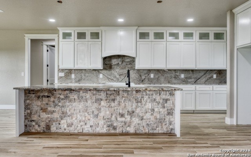 956 Horseshoe Falls, Bandera, TX 78003, 3 Bedrooms Bedrooms, ,3 BathroomsBathrooms,Residential,For Sale,956 Horseshoe Falls,1837010