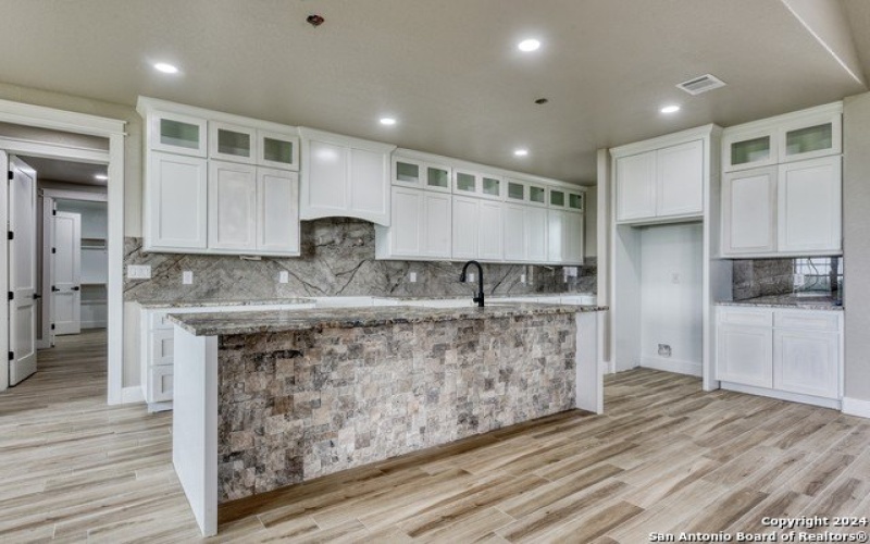 956 Horseshoe Falls, Bandera, TX 78003, 3 Bedrooms Bedrooms, ,3 BathroomsBathrooms,Residential,For Sale,956 Horseshoe Falls,1837010