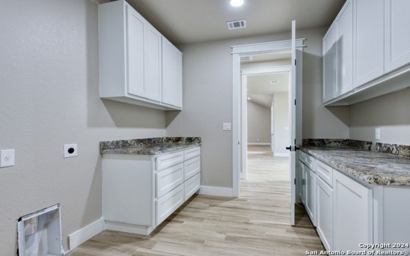 956 Horseshoe Falls, Bandera, TX 78003, 3 Bedrooms Bedrooms, ,3 BathroomsBathrooms,Residential,For Sale,956 Horseshoe Falls,1837010
