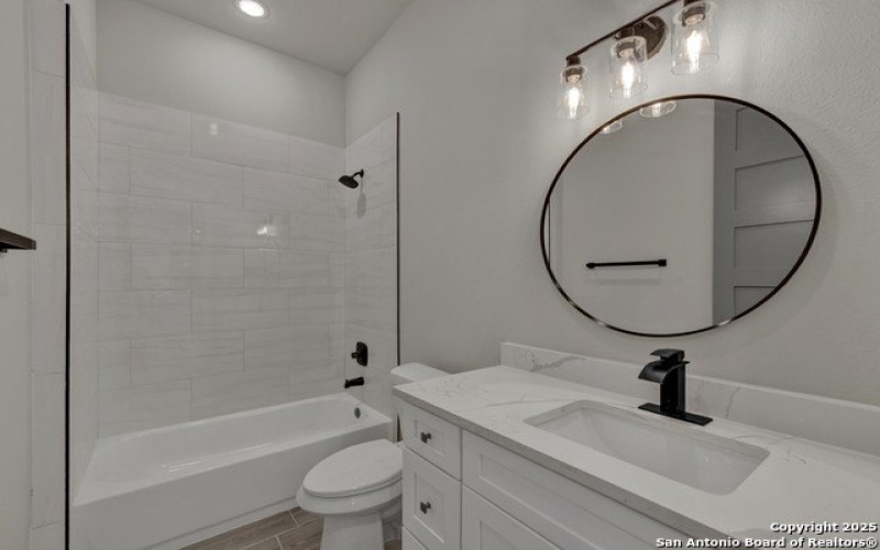 307 LORNE RD, Canyon Lake, TX 78133, 4 Habitaciones Habitaciones , ,3 BañosBaños,Residential,En Venta,307 LORNE RD,1837210