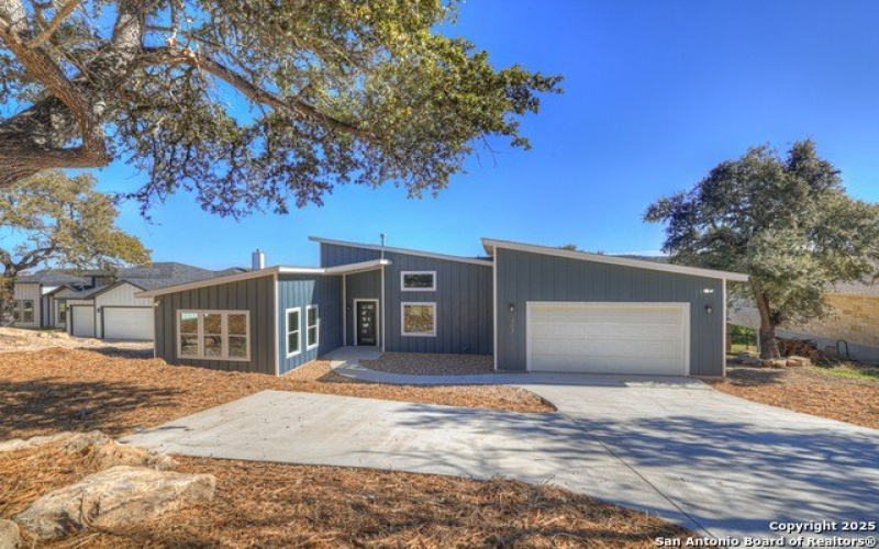 307 LORNE RD, Canyon Lake, TX 78133, 4 Habitaciones Habitaciones , ,3 BañosBaños,Residential,En Venta,307 LORNE RD,1837210
