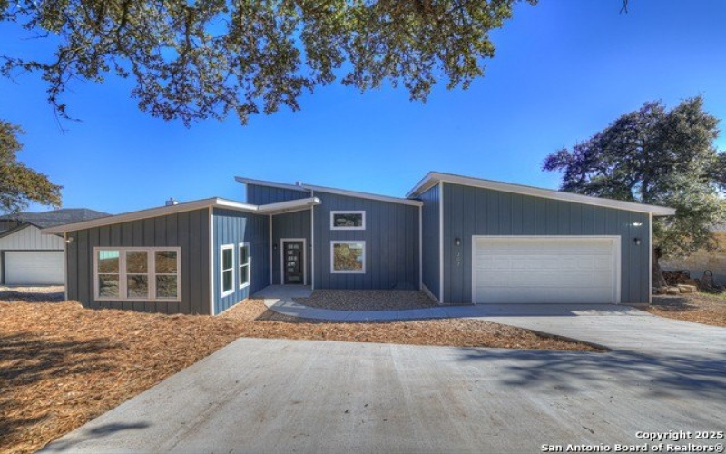 307 LORNE RD, Canyon Lake, TX 78133, 4 Habitaciones Habitaciones , ,3 BañosBaños,Residential,En Venta,307 LORNE RD,1837210