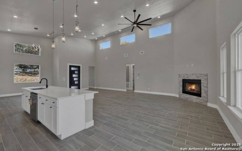 307 LORNE RD, Canyon Lake, TX 78133, 4 Habitaciones Habitaciones , ,3 BañosBaños,Residential,En Venta,307 LORNE RD,1837210