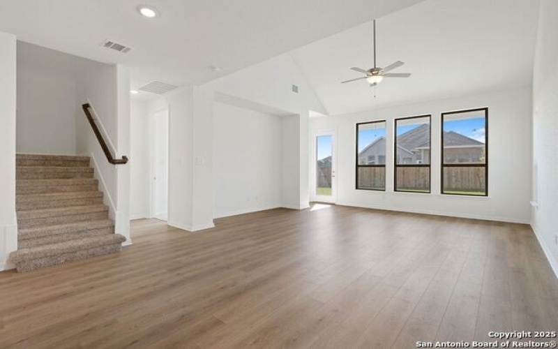 5724 Emmett Street, New Braunfels, TX 78130, 4 Habitaciones Habitaciones , ,3 BañosBaños,Residential,En Venta,5724 Emmett Street,1837448