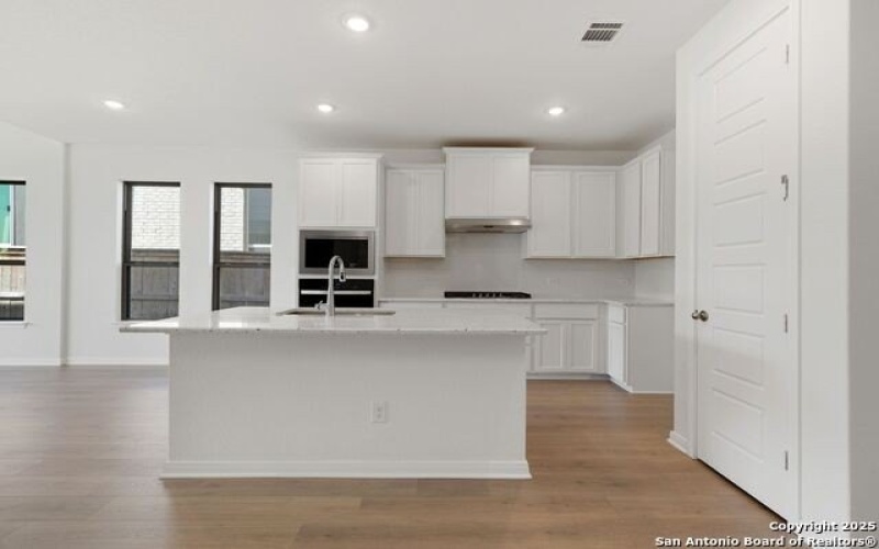 5724 Emmett Street, New Braunfels, TX 78130, 4 Habitaciones Habitaciones , ,3 BañosBaños,Residential,En Venta,5724 Emmett Street,1837448