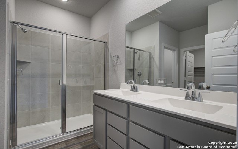 9958 Forestier Grn, San Antonio, TX 78221, 4 Habitaciones Habitaciones , ,2 BañosBaños,Residential,En Venta,9958 Forestier Grn,1837912