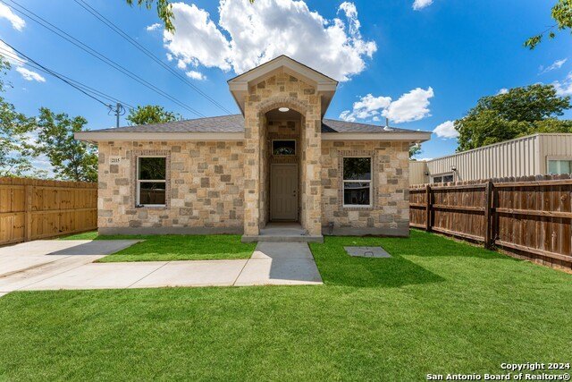 2115 SW 19TH ST, San Antonio, TX 78207, 3 Bedrooms Bedrooms, ,2 BathroomsBathrooms,Residential,For Sale,2115 SW 19TH ST,1838357