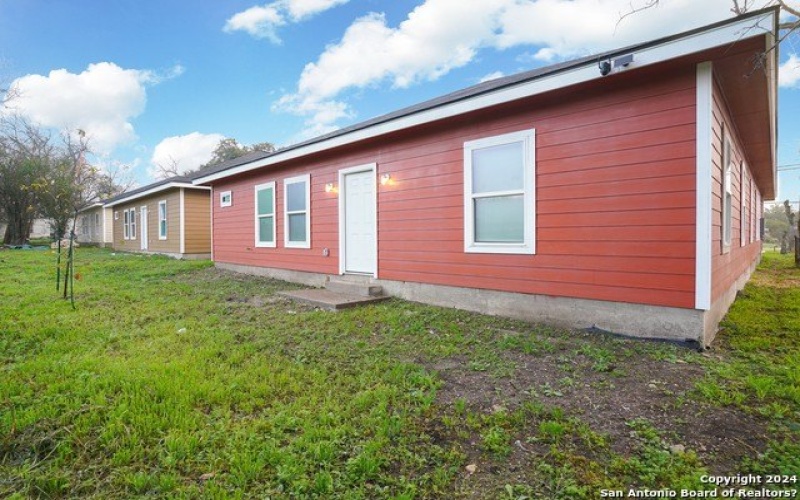 3723 Commercial Ave, San Antonio, TX 78221, 4 Habitaciones Habitaciones , ,2 BañosBaños,Residential,En Venta,3723 Commercial Ave,1833696