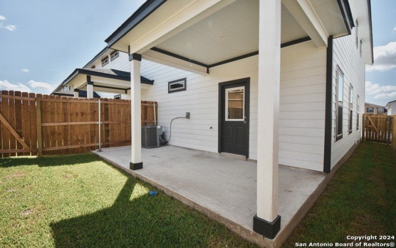 8322 Via Verona, San Antonio, TX 78227, ,8 BañosBaños,Residential Multi Family,En Venta,8322 Via Verona,1833869