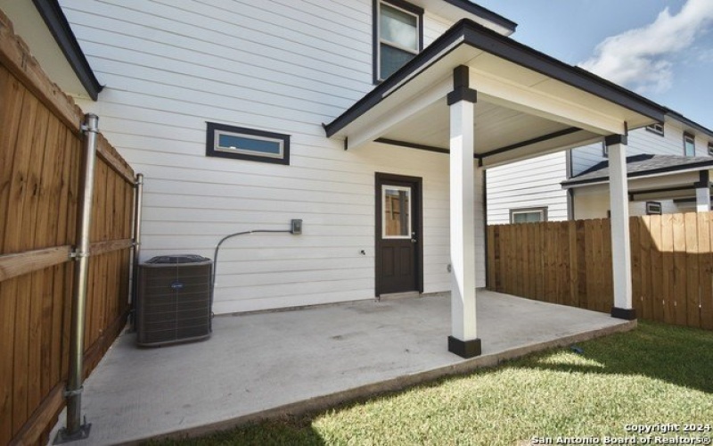 8322 Via Verona, San Antonio, TX 78227, ,8 BañosBaños,Residential Multi Family,En Venta,8322 Via Verona,1833869