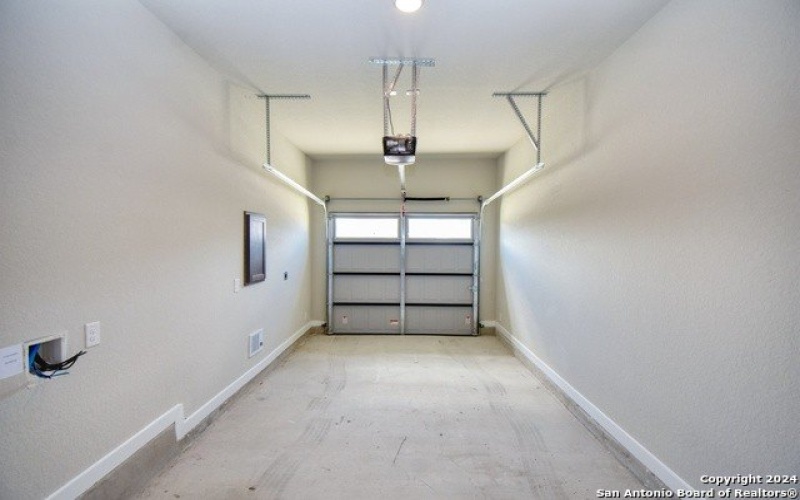 8322 Via Verona, San Antonio, TX 78227, ,8 BañosBaños,Residential Multi Family,En Venta,8322 Via Verona,1833869