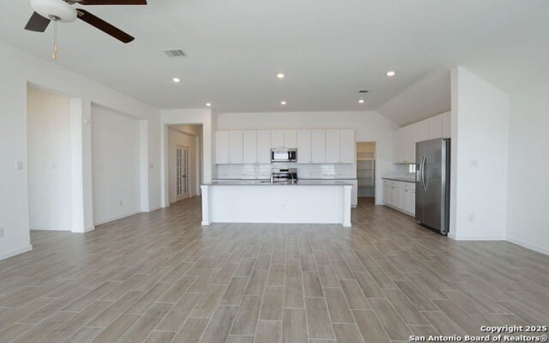 14134 Roller Mills, San Antonio, TX 78245, 4 Bedrooms Bedrooms, ,3 BathroomsBathrooms,Residential,For Sale,14134 Roller Mills,1833923