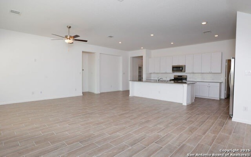 14134 Roller Mills, San Antonio, TX 78245, 4 Bedrooms Bedrooms, ,3 BathroomsBathrooms,Residential,For Sale,14134 Roller Mills,1833923
