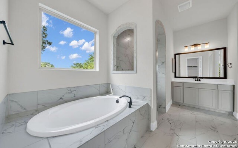 29404 Kearney Ridge, Fair Oaks Ranch, TX 78015, 4 Bedrooms Bedrooms, ,5 BathroomsBathrooms,Residential,For Sale,29404 Kearney Ridge,1834537