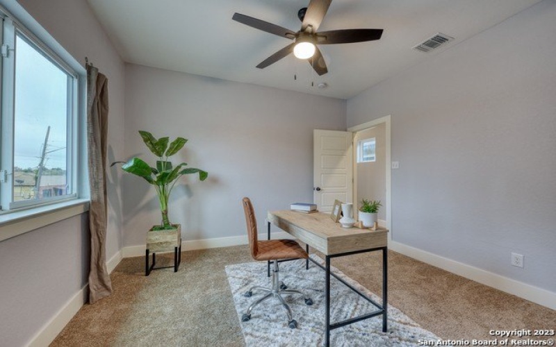 1659 N Center Street, San Antonio, TX 78202, 3 Habitaciones Habitaciones , ,2 BañosBaños,Residential,En Venta,1659 N Center Street,1835647