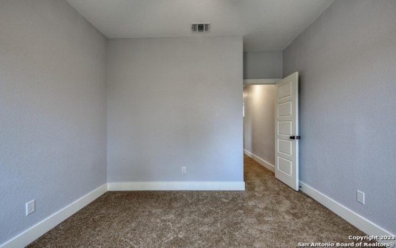 1659 N Center Street, San Antonio, TX 78202, 3 Habitaciones Habitaciones , ,2 BañosBaños,Residential,En Venta,1659 N Center Street,1835647