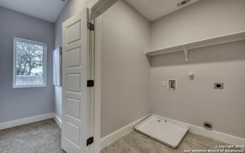 1659 N Center Street, San Antonio, TX 78202, 3 Habitaciones Habitaciones , ,2 BañosBaños,Residential,En Venta,1659 N Center Street,1835647