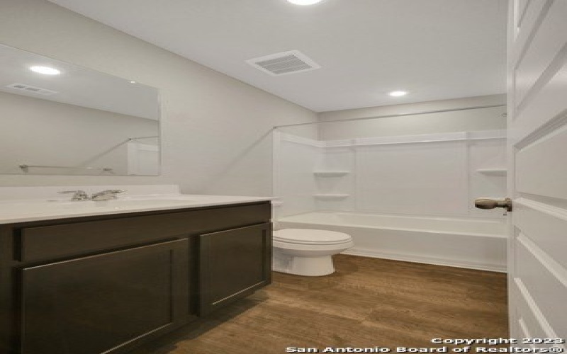 523 Roquefort St, New Braunfels, TX 78130, 3 Habitaciones Habitaciones , ,2 BañosBaños,Residential,En Venta,523 Roquefort St,1835989