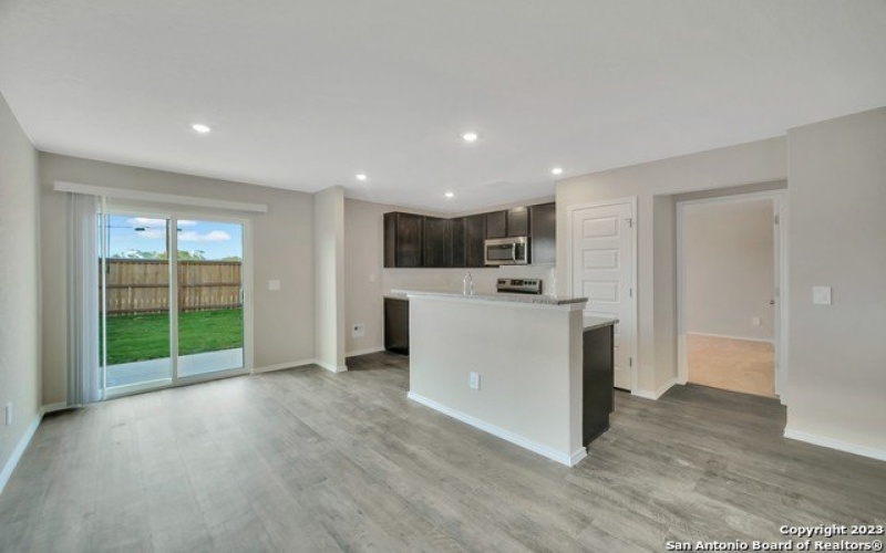 523 Roquefort St, New Braunfels, TX 78130, 3 Habitaciones Habitaciones , ,2 BañosBaños,Residential,En Venta,523 Roquefort St,1835989