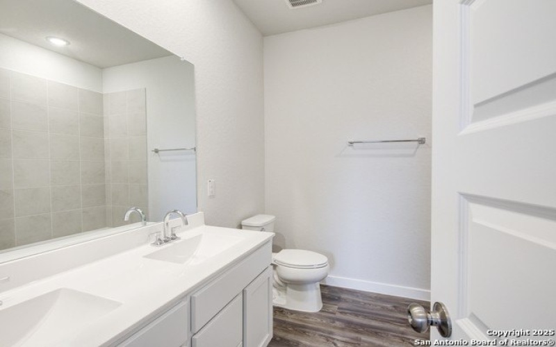 5702 Agate Circle, San Antonio, TX 78222, 4 Habitaciones Habitaciones , ,2 BañosBaños,Residential,En Venta,5702 Agate Circle,1836637