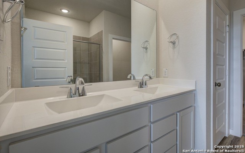 5711 Quartz Terrace, San Antonio, TX 78222, 4 Bedrooms Bedrooms, ,2 BathroomsBathrooms,Residential,For Sale,5711 Quartz Terrace,1836640