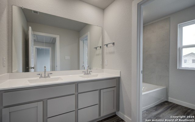 5703 Quartz Terrace, San Antonio, TX 78222, 3 Habitaciones Habitaciones , ,2 BañosBaños,Residential,En Venta,5703 Quartz Terrace,1836646