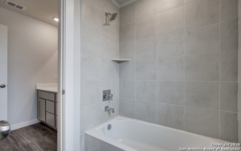 5703 Quartz Terrace, San Antonio, TX 78222, 3 Habitaciones Habitaciones , ,2 BañosBaños,Residential,En Venta,5703 Quartz Terrace,1836646