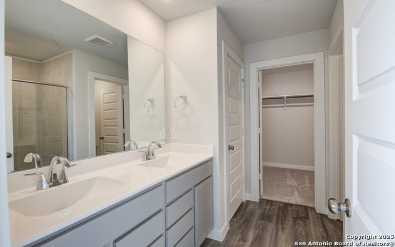 5710 Agate Circle, San Antonio, TX 78222, 4 Habitaciones Habitaciones , ,2 BañosBaños,Residential,En Venta,5710 Agate Circle,1836648