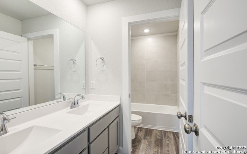 5710 Agate Circle, San Antonio, TX 78222, 4 Habitaciones Habitaciones , ,2 BañosBaños,Residential,En Venta,5710 Agate Circle,1836648