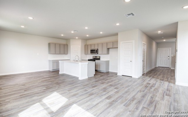 5710 Agate Circle, San Antonio, TX 78222, 4 Habitaciones Habitaciones , ,2 BañosBaños,Residential,En Venta,5710 Agate Circle,1836648