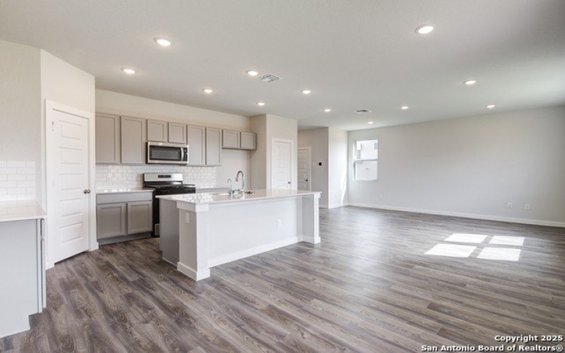 5710 Agate Circle, San Antonio, TX 78222, 4 Habitaciones Habitaciones , ,2 BañosBaños,Residential,En Venta,5710 Agate Circle,1836648