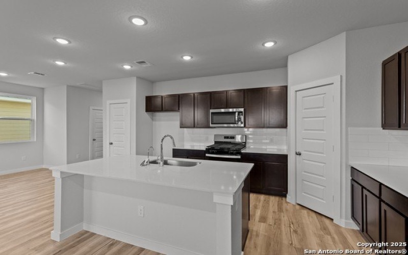 9946 Forestier Green, San Antonio, TX 78221, 4 Habitaciones Habitaciones , ,2 BañosBaños,Residential,En Venta,9946 Forestier Green,1836679