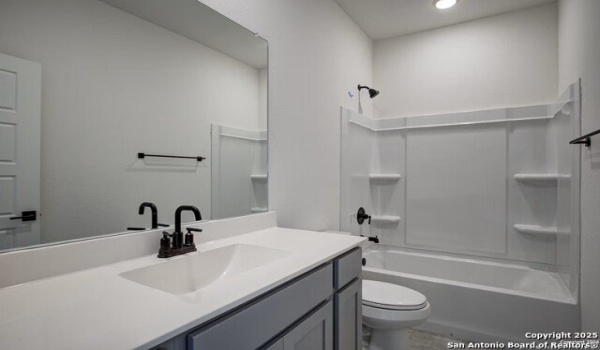 3448 Meteor Night, Converse, TX 78109, 3 Bedrooms Bedrooms, ,2 BathroomsBathrooms,Residential,For Sale,3448 Meteor Night,1844806