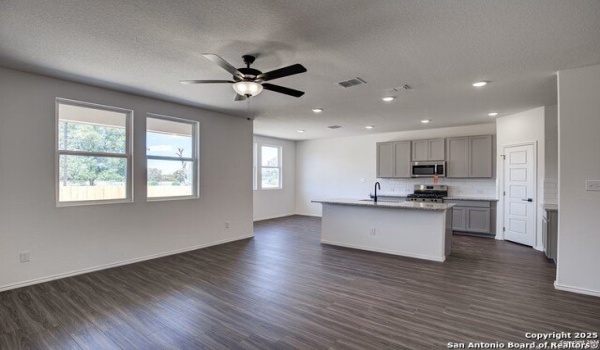 3448 Meteor Night, Converse, TX 78109, 3 Bedrooms Bedrooms, ,2 BathroomsBathrooms,Residential,For Sale,3448 Meteor Night,1844806