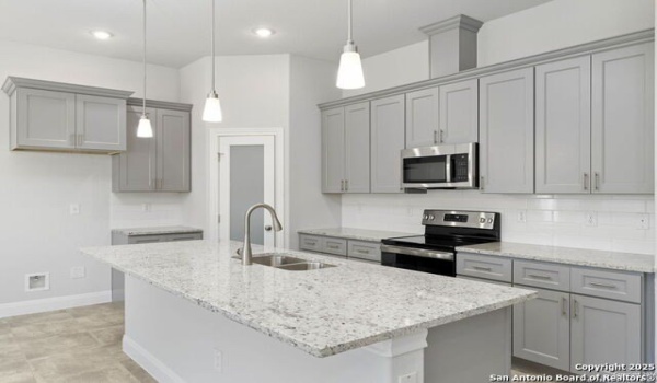 809 Lee Elsik, Seguin, TX 78155, 3 Bedrooms Bedrooms, ,2 BathroomsBathrooms,Residential,For Sale,809 Lee Elsik,1844869