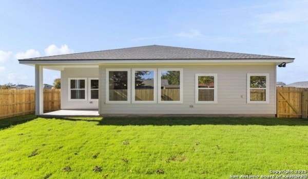 809 Lee Elsik, Seguin, TX 78155, 3 Bedrooms Bedrooms, ,2 BathroomsBathrooms,Residential,For Sale,809 Lee Elsik,1844869