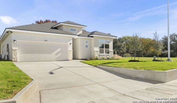 809 Lee Elsik, Seguin, TX 78155, 3 Bedrooms Bedrooms, ,2 BathroomsBathrooms,Residential,For Sale,809 Lee Elsik,1844869